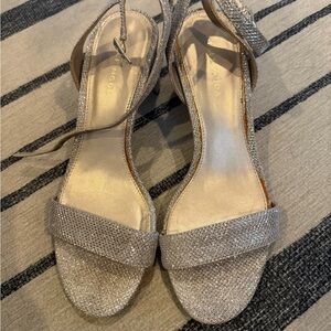 Pelle Moda Silvery Dress Sandal in Size 7